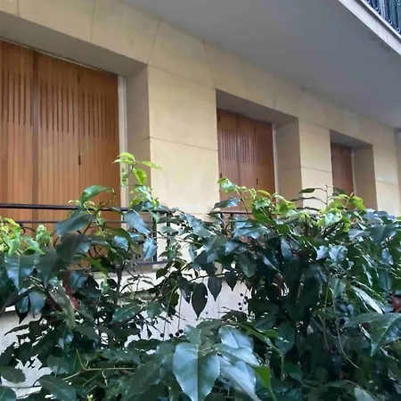 Apartment Jolie Studette Equipee Sur Jardin, St Mande Bois Saint-Mande